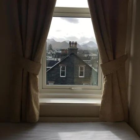 Lincoln Bed & Breakfast 2*