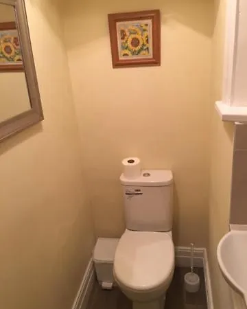 Lincoln Bed & Breakfast 2*